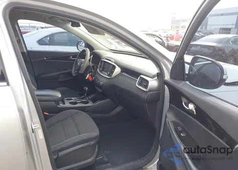 2017 Kia Sorento 2.4L Lx z USA, uszkodzony, nr VIN 5XYPG4A38HG189612